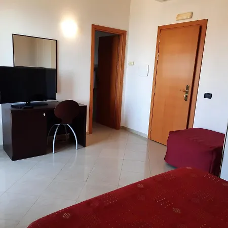 Moma House توسا